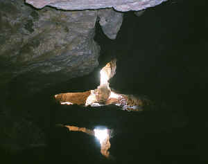 Tunnel Creek caves - Kimberley tours