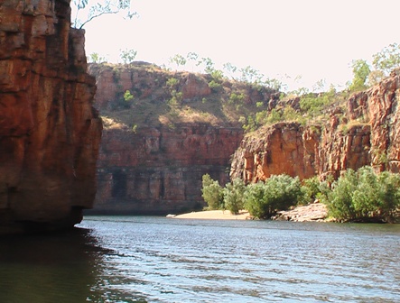 Cruise Katherine Gorge Nitmiluk National Park Spirit Safaris Kakadu tour