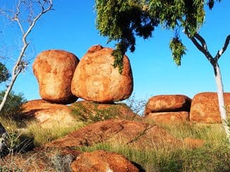 DEVILS-MARBLES-Tours